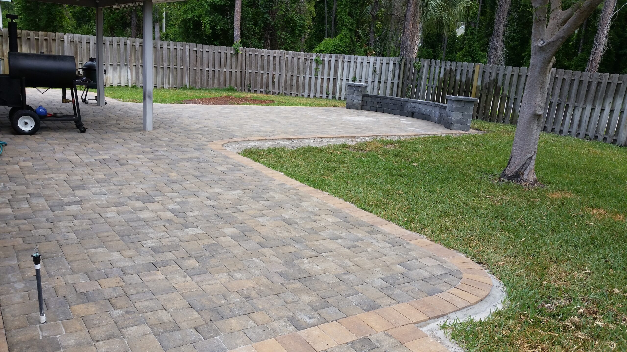 Paver patio with sitting wall Jacksonville